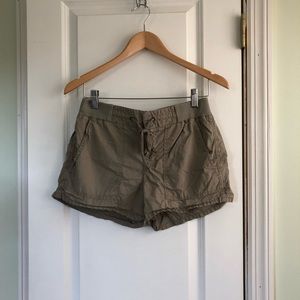 Lou & Grey Olive Green Shorts